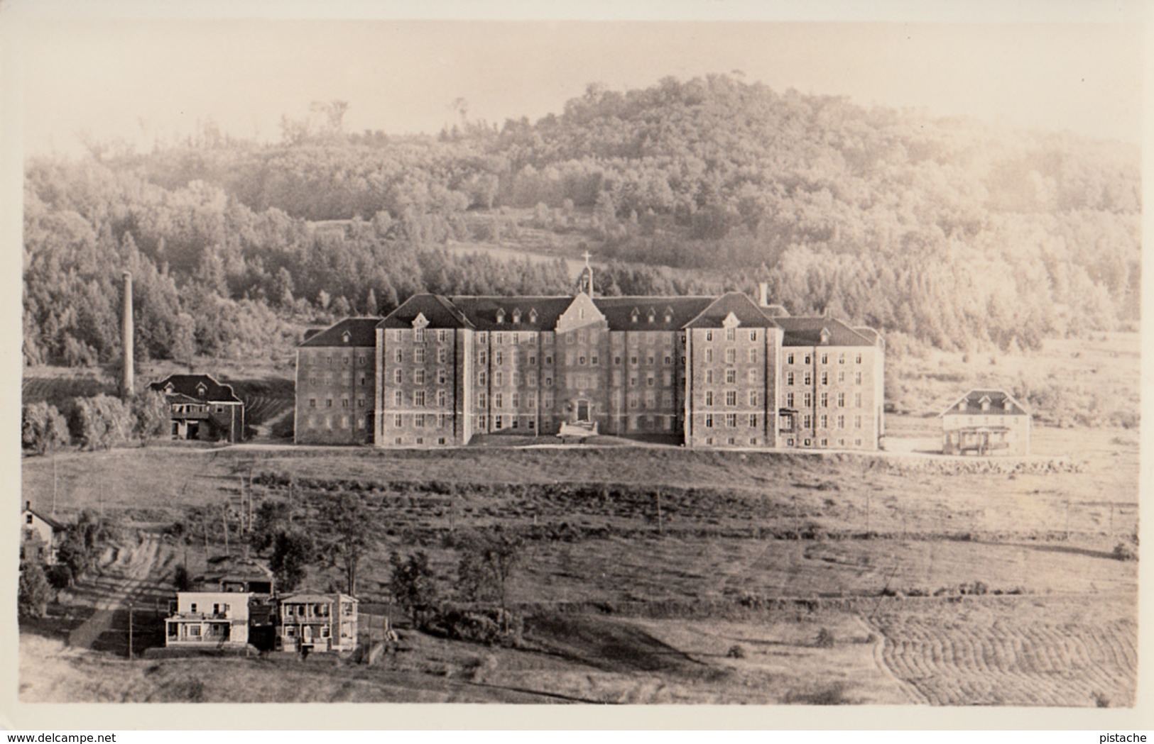 B&W - RPPC - Real Photo Véritable - Sherbrooke - Couvent Mont Saint-Famille Vers 1935  - 2 Scans - Sherbrooke