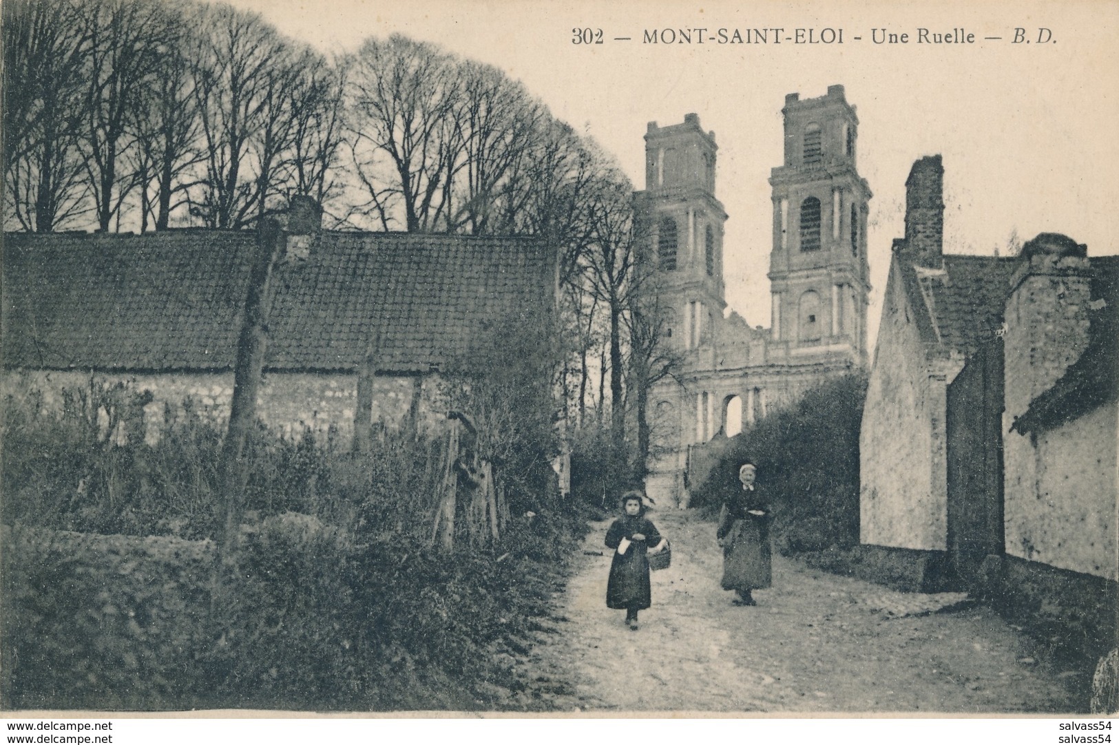 62) MONT-SAINT-ELOI : Une Ruelle  (1915) - Autres & Non Classés