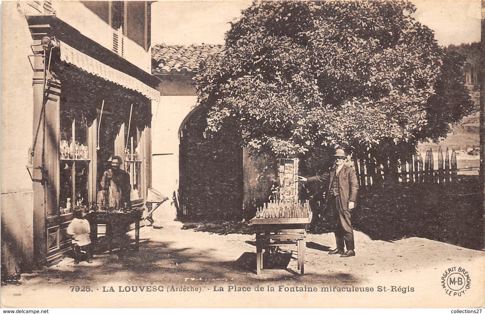 07-LA-LOUVESC- LA PLACE DE LA FONTAINE MIRACULEUSE ST-REGIS - La Louvesc