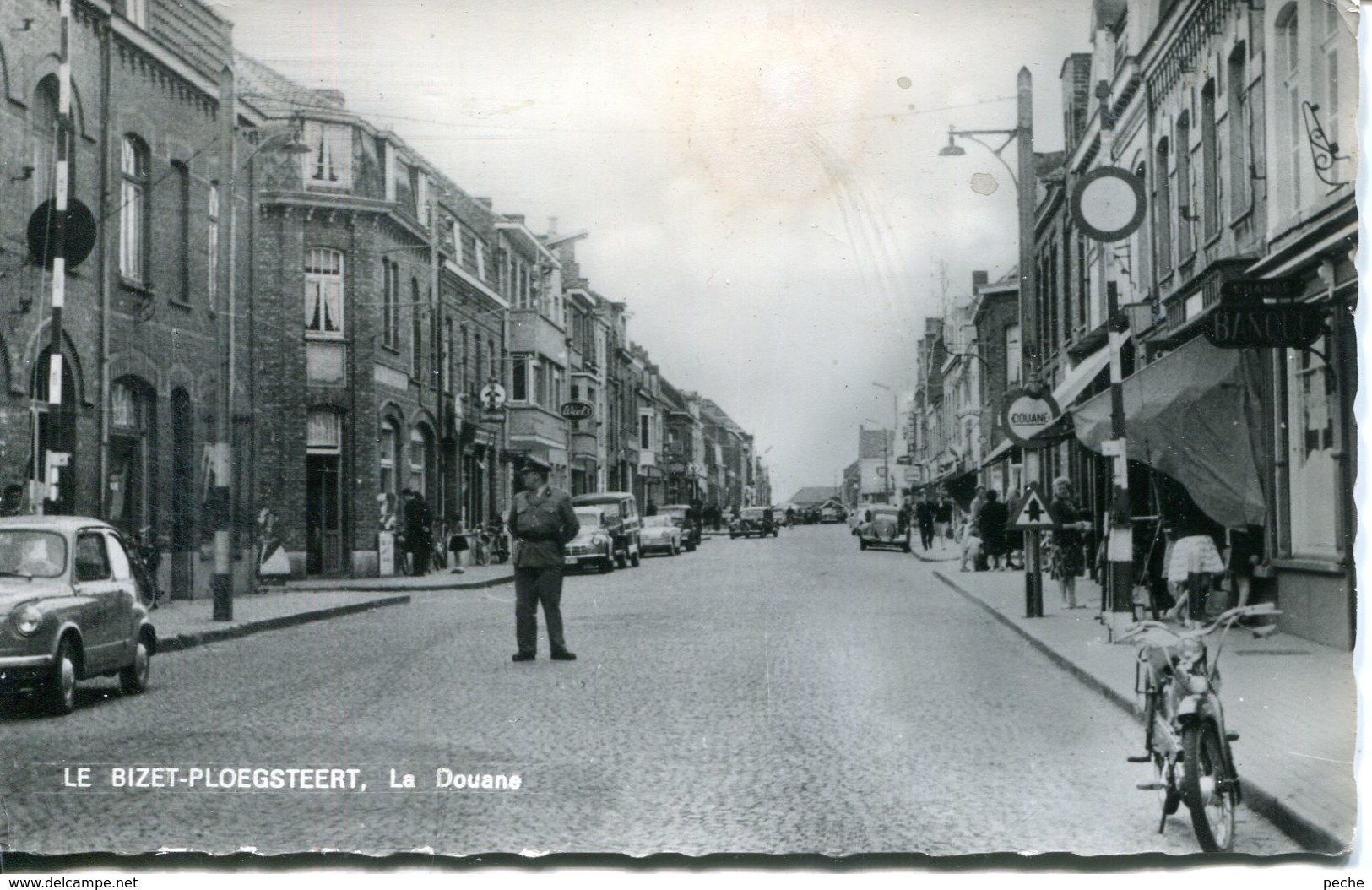 N°72868 -cpsm Le Bizet Ploegsteert -la Douane- - Douane