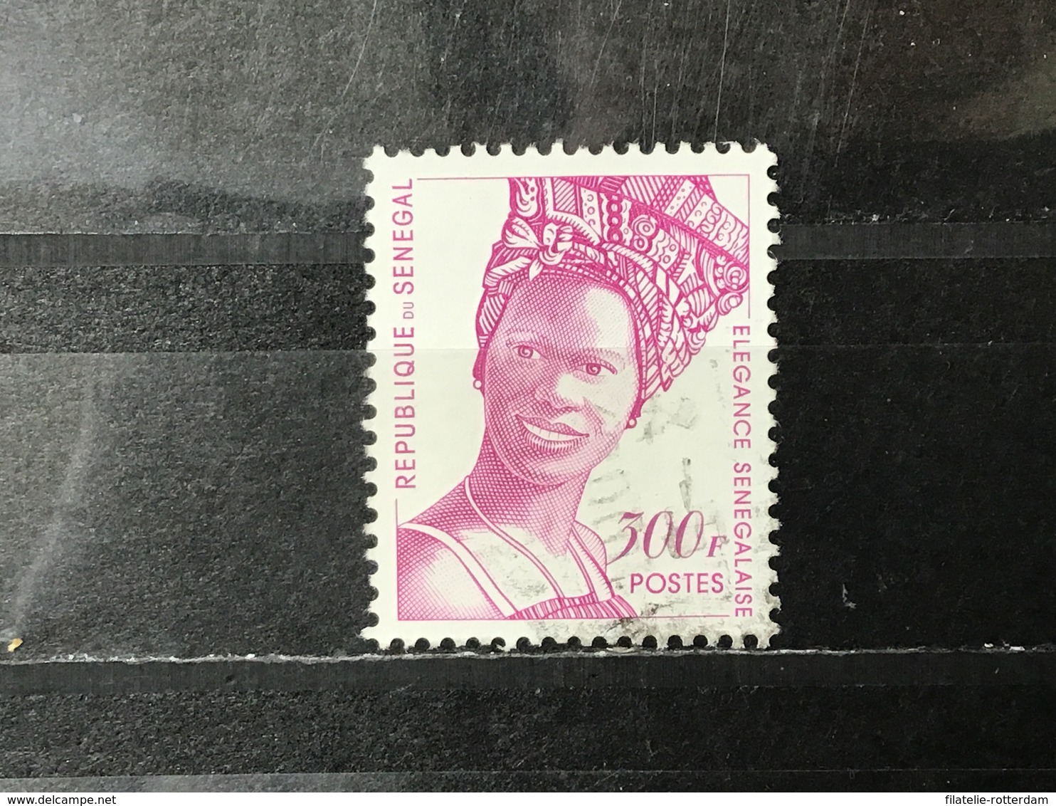 Senegal - Senegalese Elegantie (300) 1997 - Senegal (1960-...)