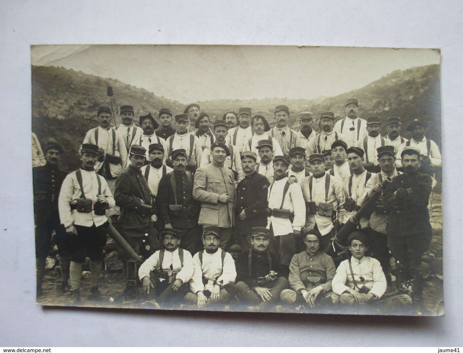 CARTE PHOTO -      GROUPE DE  MILITAIRES             TTB - Autres & Non Classés