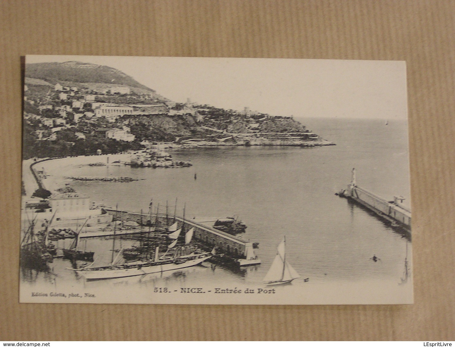 NICE  Entrée Du Port  Département 06 Alpes Maritimes Carte Postale France - Cafés, Hôtels, Restaurants