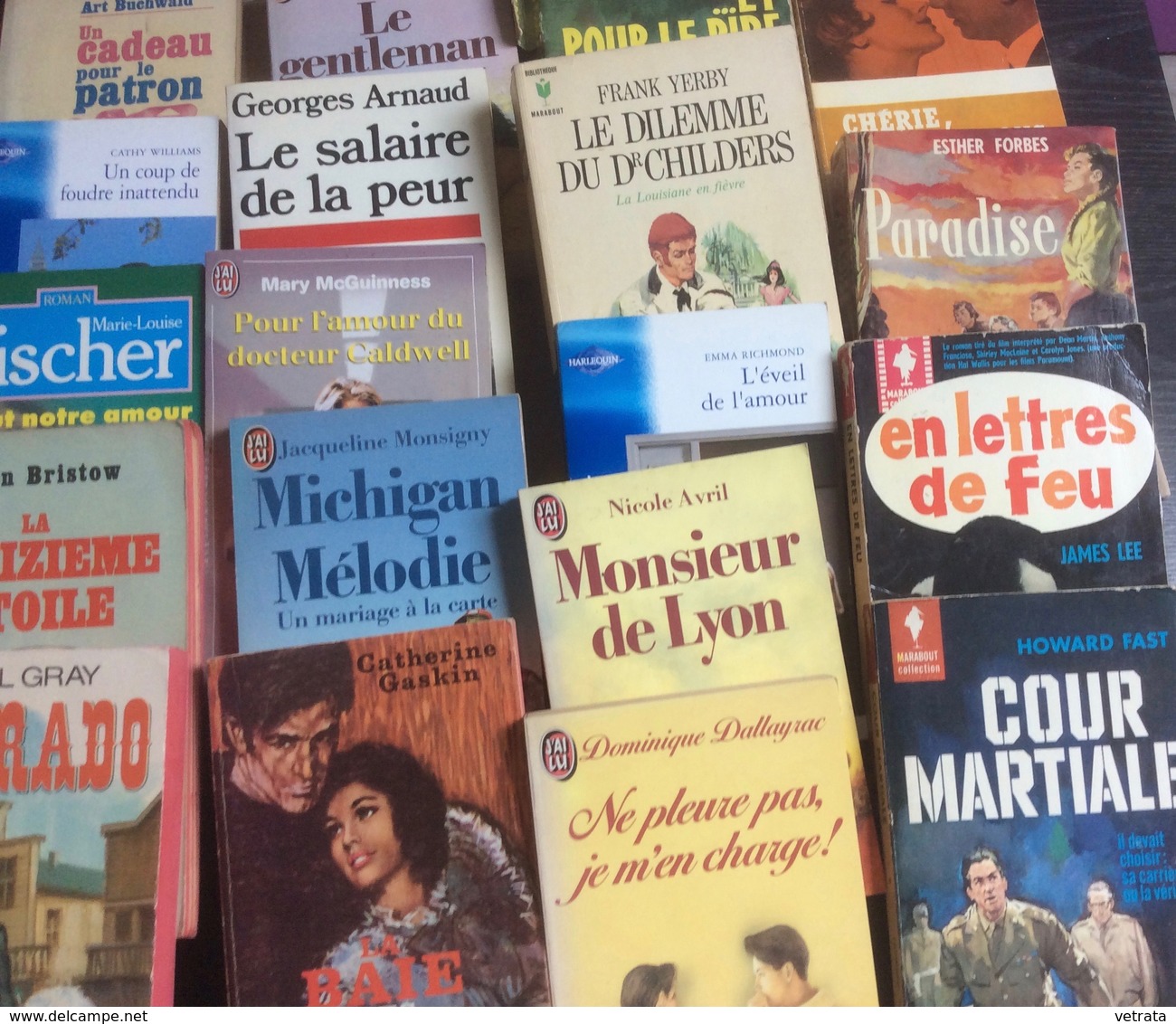 Lot De 26 Livres , Diverses Collections De Poche (Marabout-J’ai Lu-Presses Pocket-harlequin …) - Loten Van Boeken