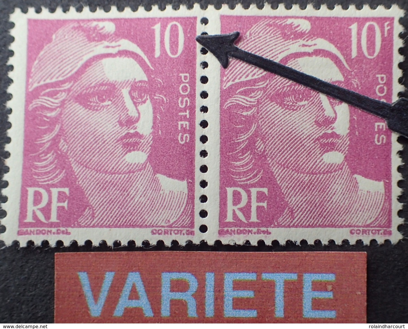 R1949/675 - 1948 - TYPE MARIANNE DE GANDON - (PAIRE) N°811a TIMBRES NEUFS** - VARIETE ➤➤➤ 10 Sans F Tenant à Normal - Ungebraucht