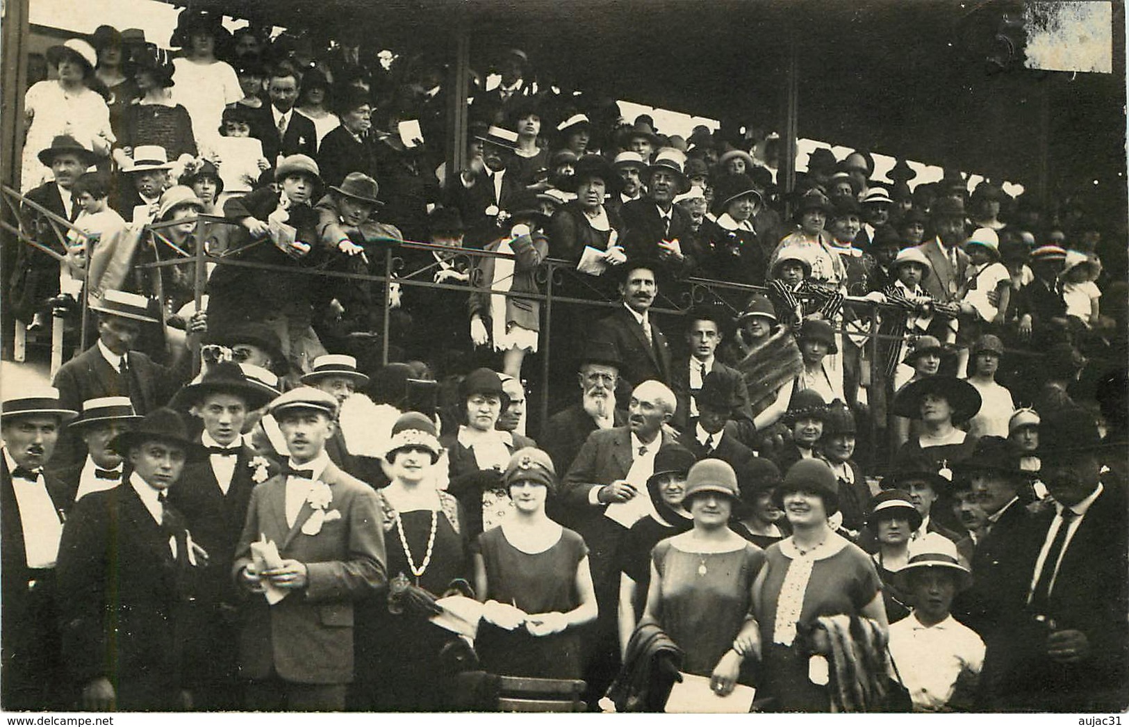 Dép 79 - Hippisme - Hippodrome - Champ De Courses - Niort - Les Tribunes Pendant Les Courses - Carte Photo - état - Niort