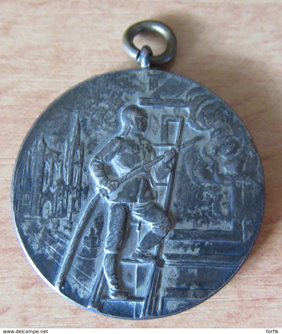 Belle Et Peu Commune Médaille Pompiers Alsace / Elsass  - Lothringischer Feuerwehrverbandstag Metz 1909 - TBE - Allemagne