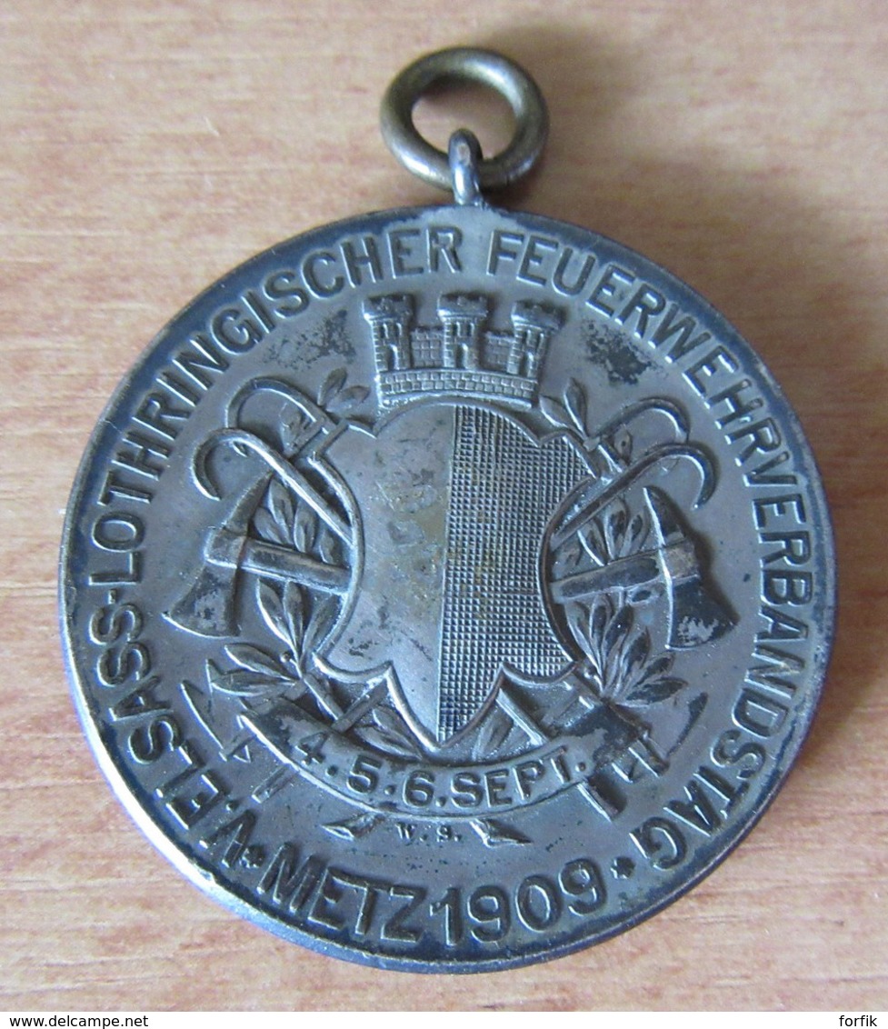 Belle Et Peu Commune Médaille Pompiers Alsace / Elsass  - Lothringischer Feuerwehrverbandstag Metz 1909 - TBE - Allemagne