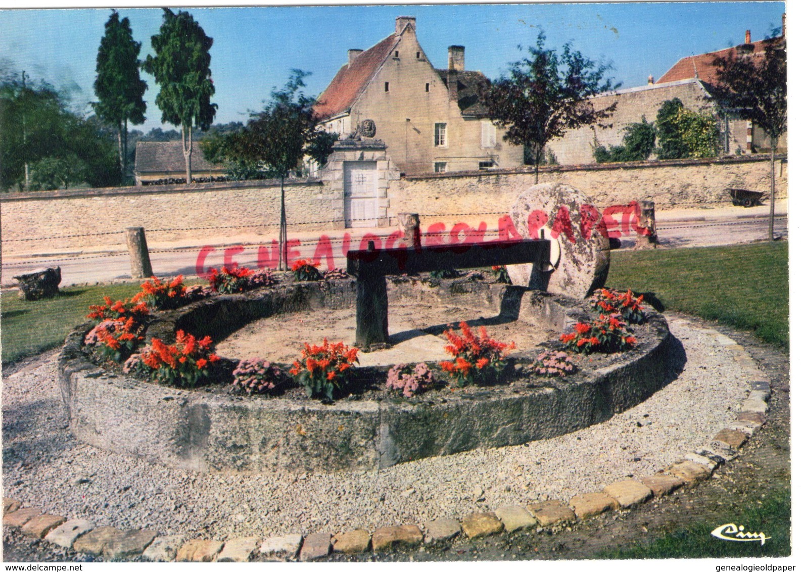 61 - PERVENCHERES- LE PRESSOIR FLEURI   ORNE - Pervencheres