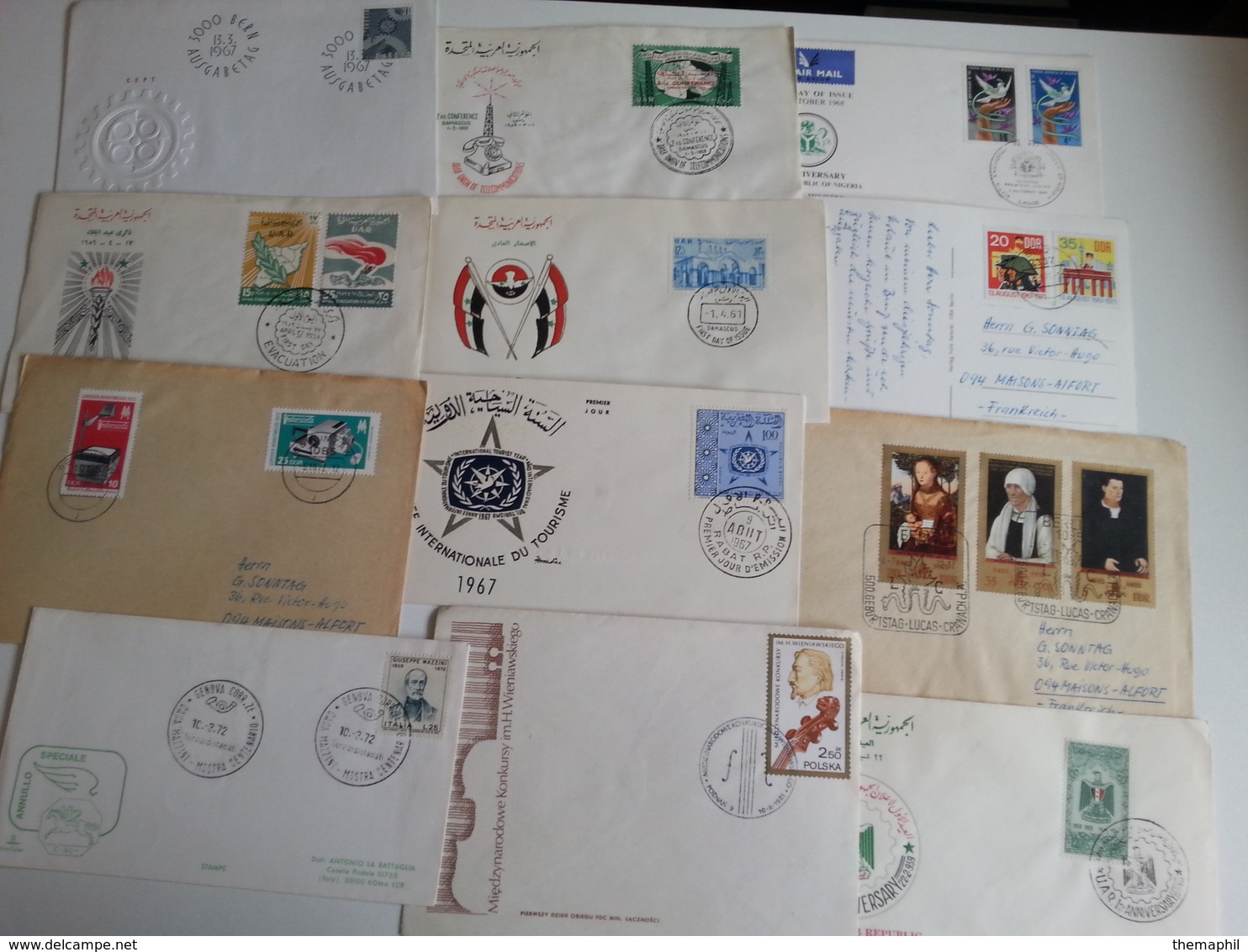 lot n° 507 MONDE une archive de plus de 500 lettres ou cartes