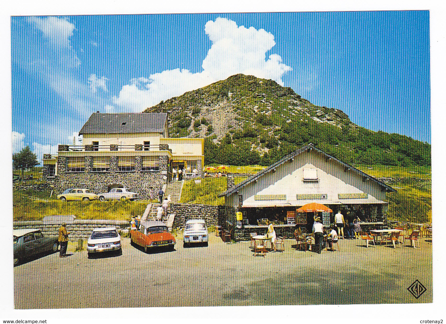 07 Mont Gerbier De Jonc N1825 Chalet Hôtel Restaurant VOIRZOOM Citroën DS Coupé Panhard Renault R8 Dauphine Peugeot 403 - Autres & Non Classés