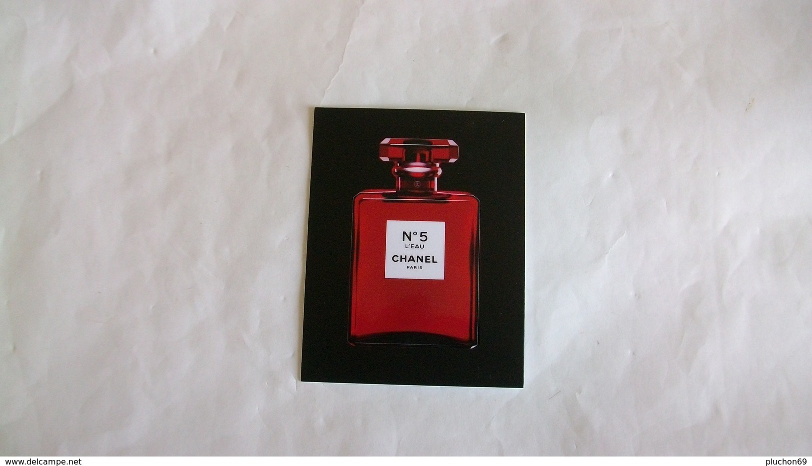 Carte Parfumée Chanel N° 5 L'eau Flacon Rouge Avec Touch (Noel 2018/2019) - Modernes (à Partir De 1961)