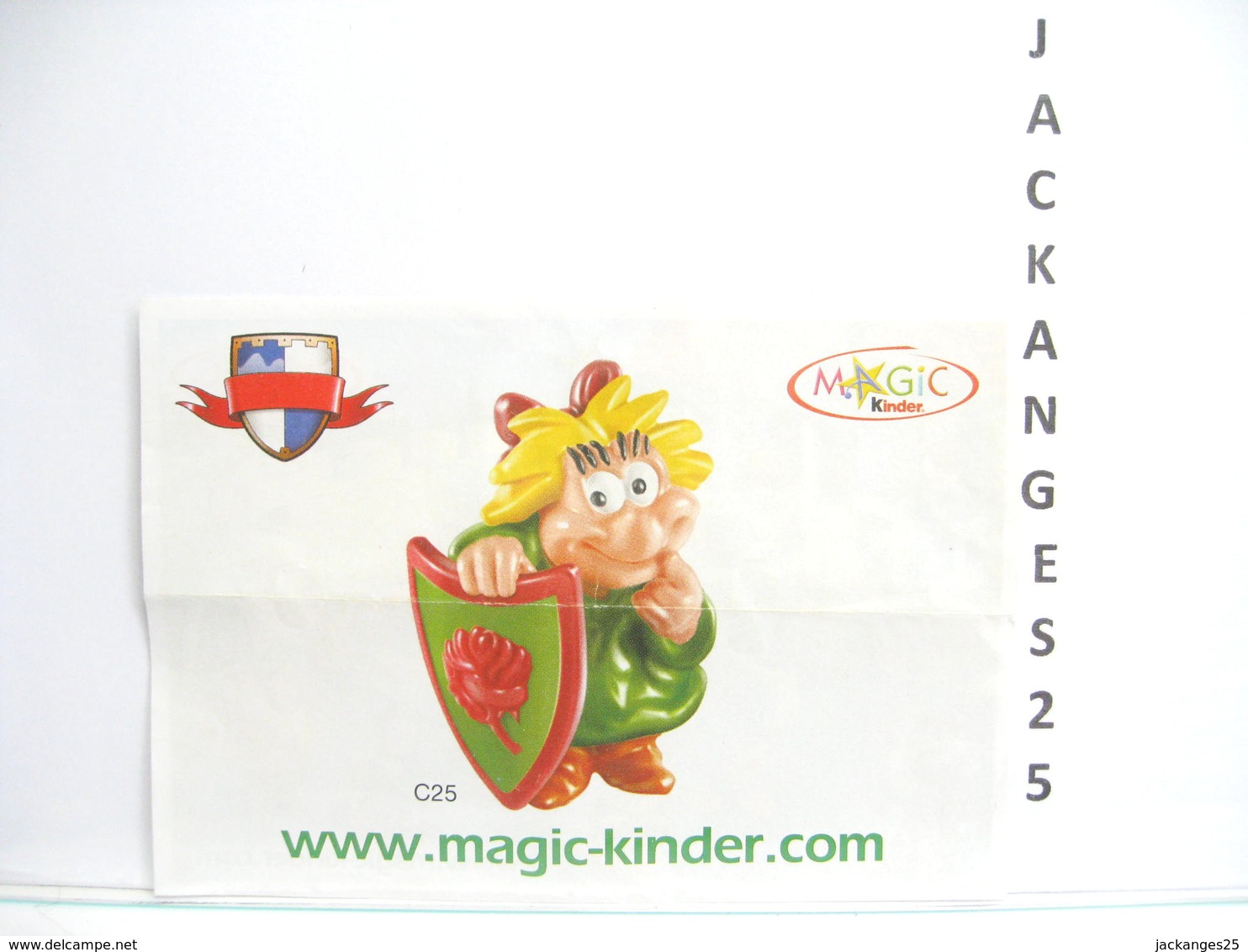 KINDER FUNNY CASTLE MPG C 25 2004 + BPZ EU EST + MAGIC CODE - Monoblocs