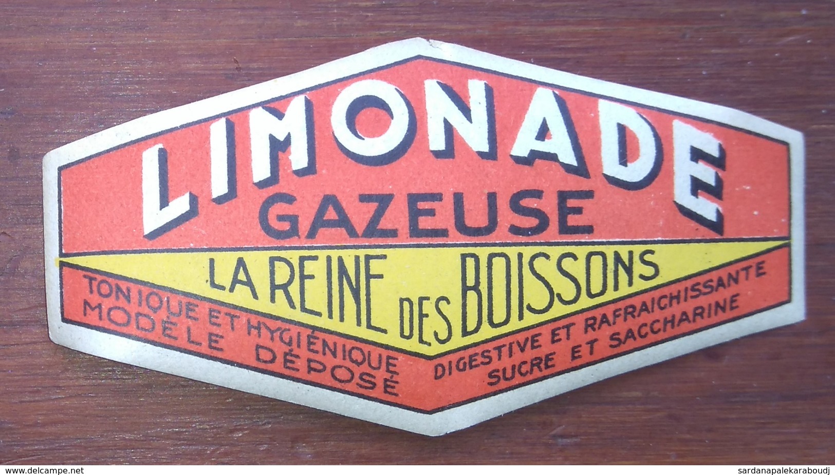 étiquette Pour La LIMONADE Gazeuse " Reine Des Boissons, V. 1950 - Autres & Non Classés