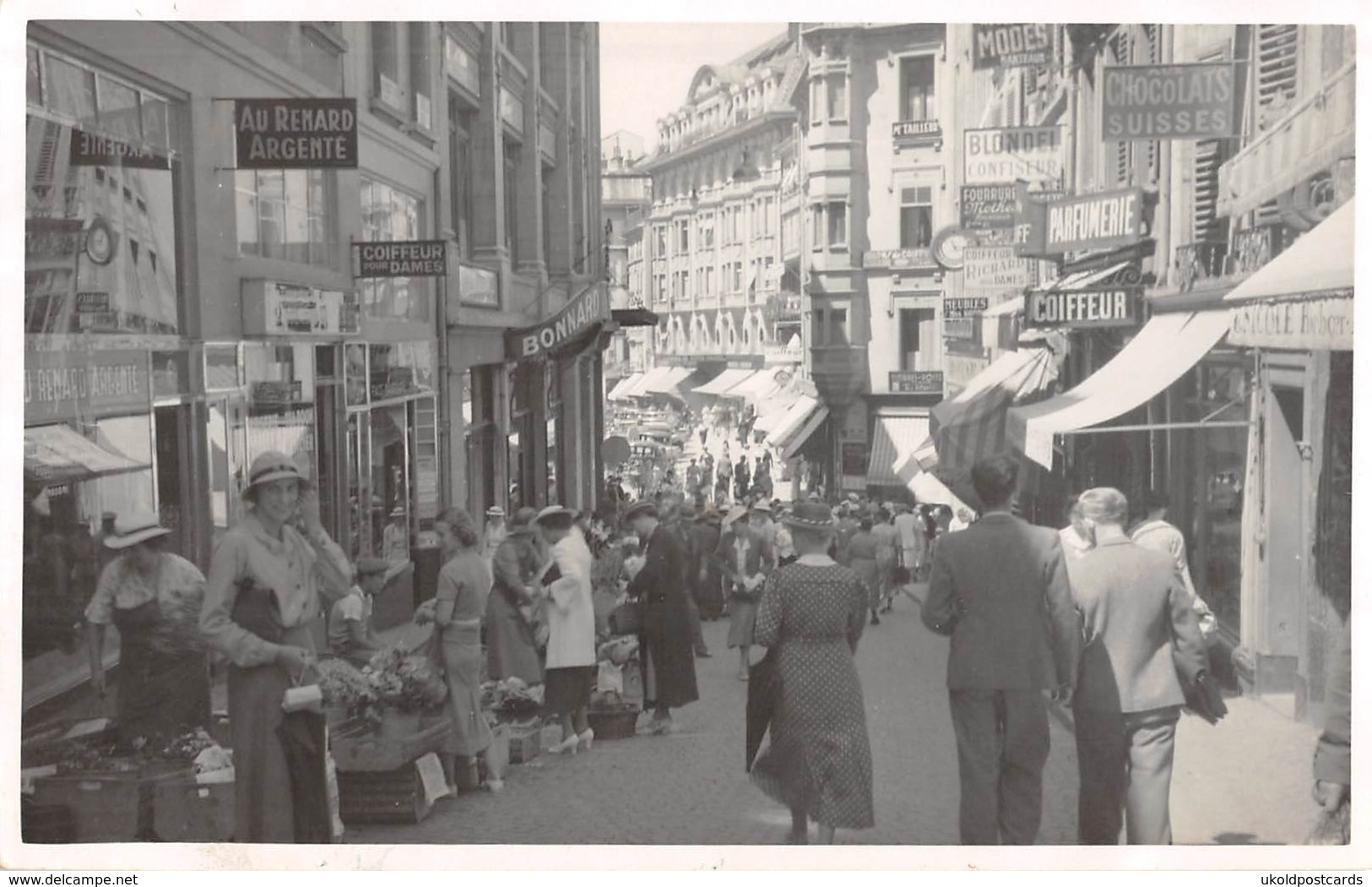 CPA  Suisse, LAUSANNE,  Rue De Bourg, Carte Photo - Lausanne