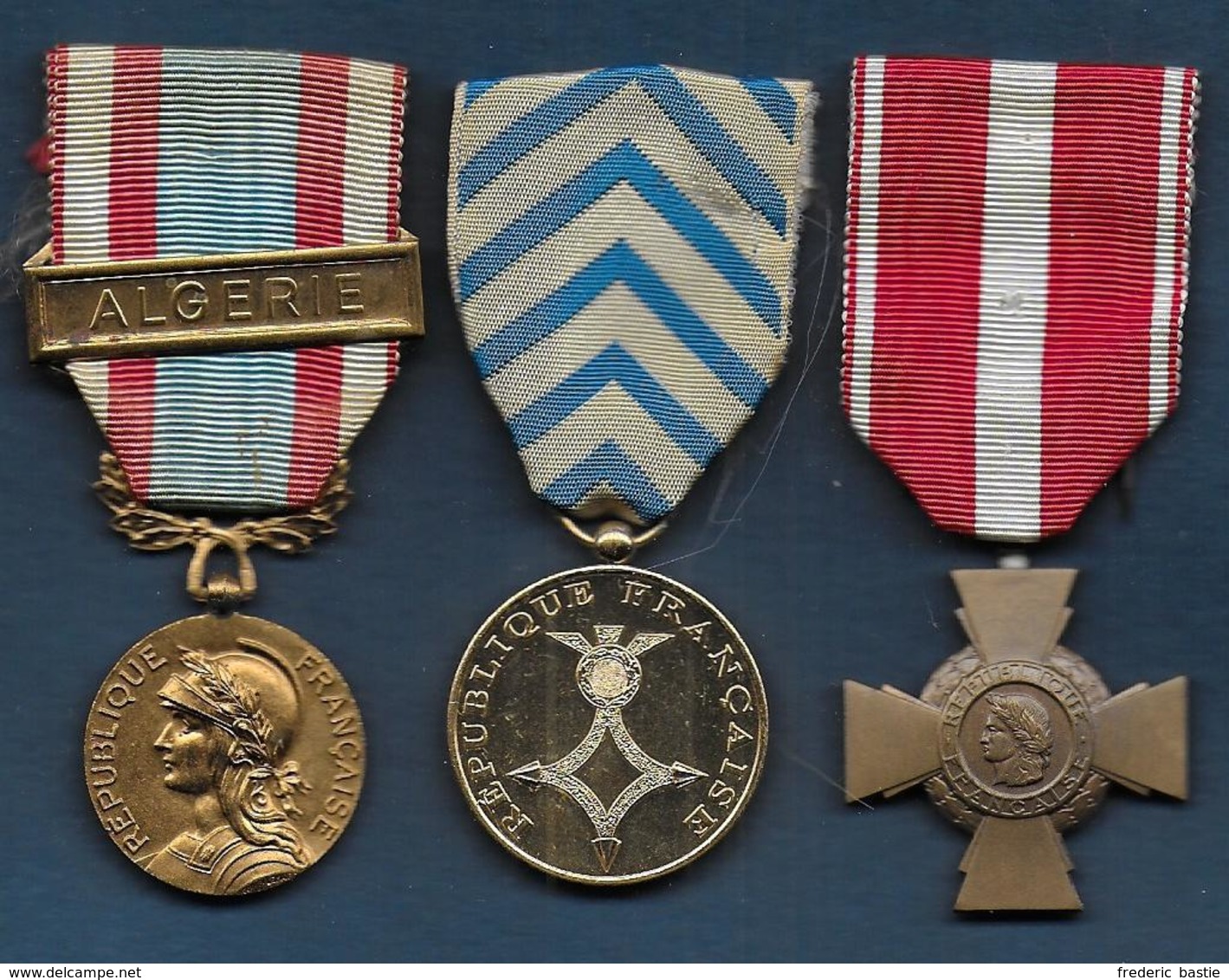 3 Médailles Guerre D' Algérie - France