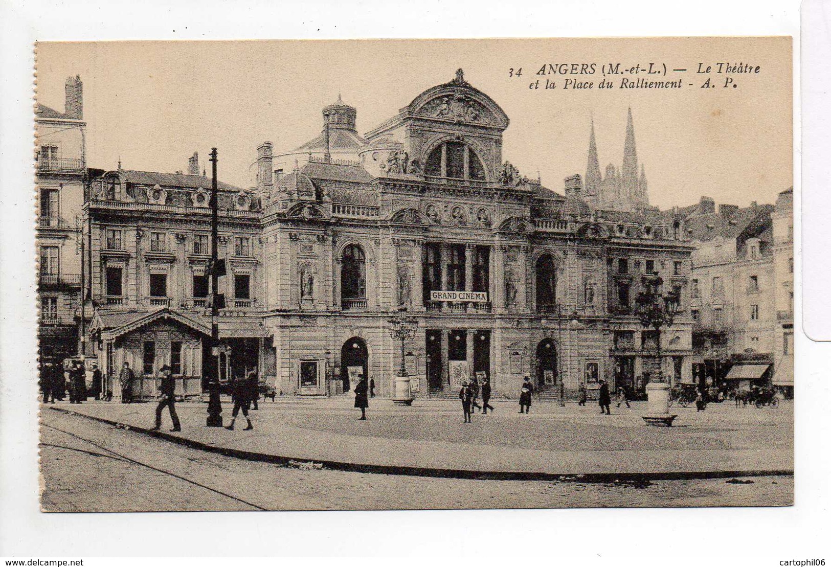 - CPA ANGERS (49) - Le Théâtre Et La Place Du Ralliement (belle Animation) - Edition A. P. N° 34 - - Angers