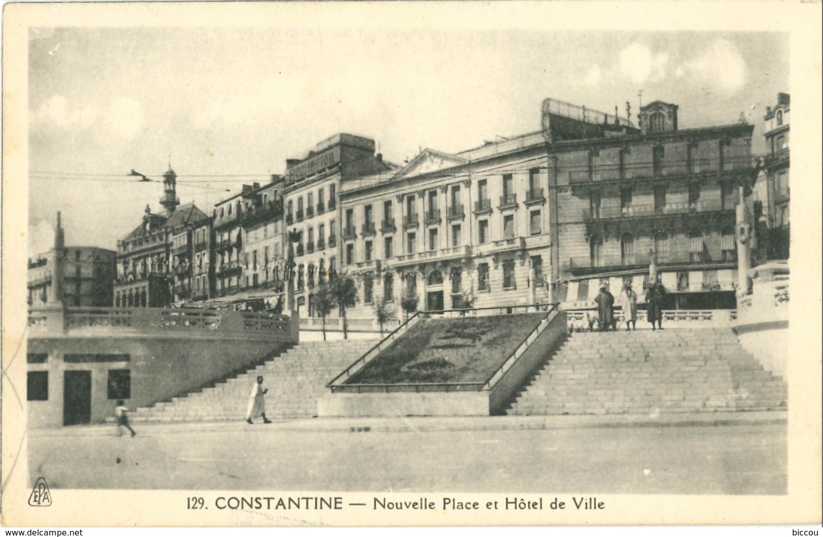 Cp CONSTANTINE (Algérie) - Nouvelle Place Et Hôtel De Ville N° 129 - Constantine