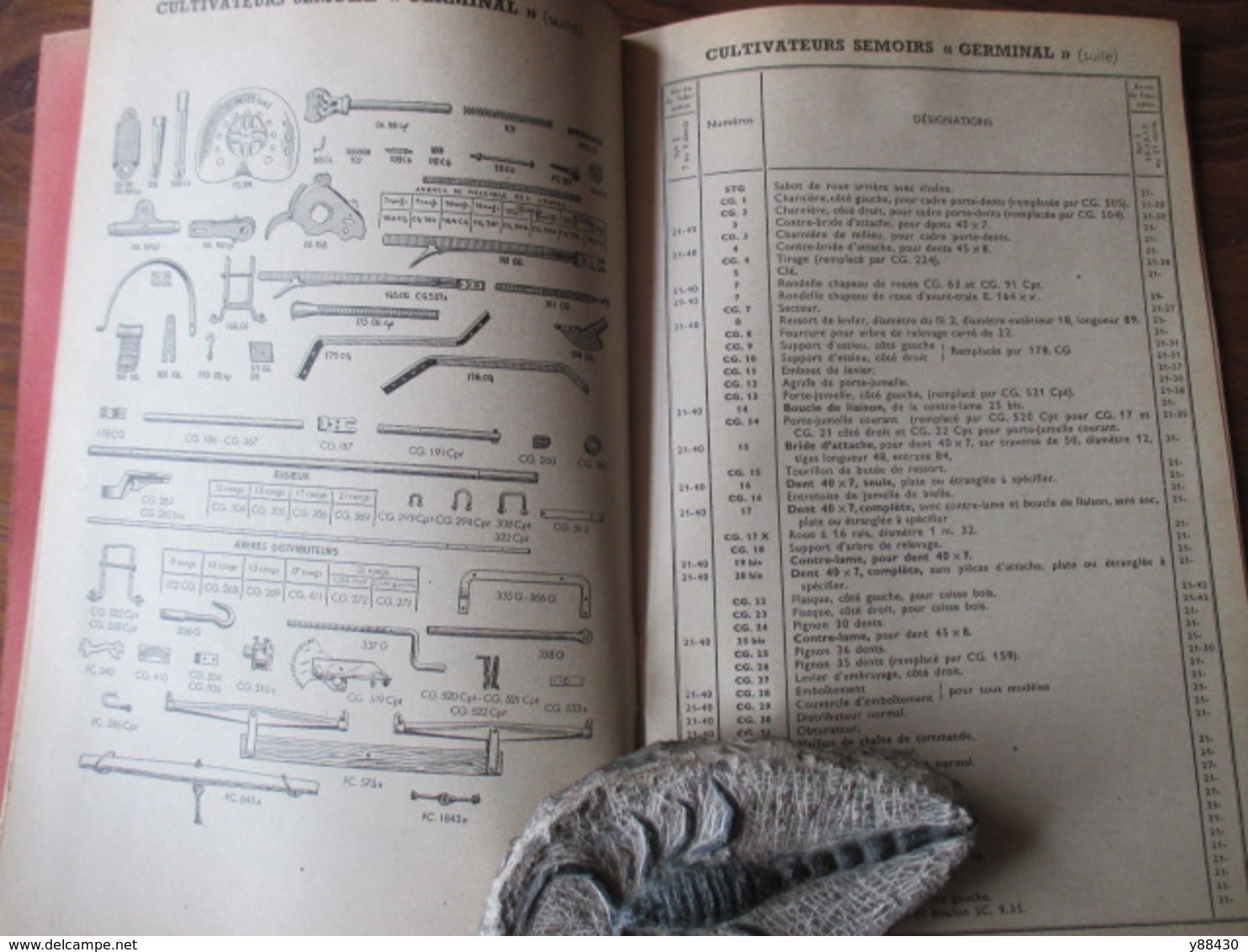 Livret pour PIECES DE RECHANGES  machines agricole - Ets. C. PUZENAT à BOURBON LANCY - année 1952 - 52 pages - 21 photos