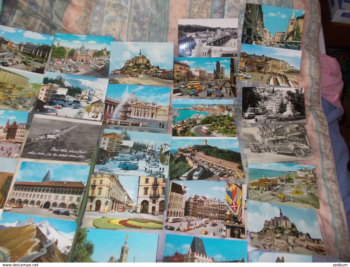 Lot plus de 300 cartes thème voiture Est Militaire alfa caravane camion tramways autocars US anglaise allemande austin