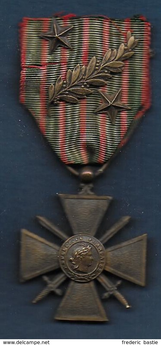 Guerre 14 - 18 --  Croix De Guerre 1914 - 1917 - France