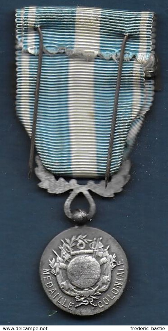 Médaille Coloniale  ( Diamètre 25 Mm ) Avec Barette Tunisie - France