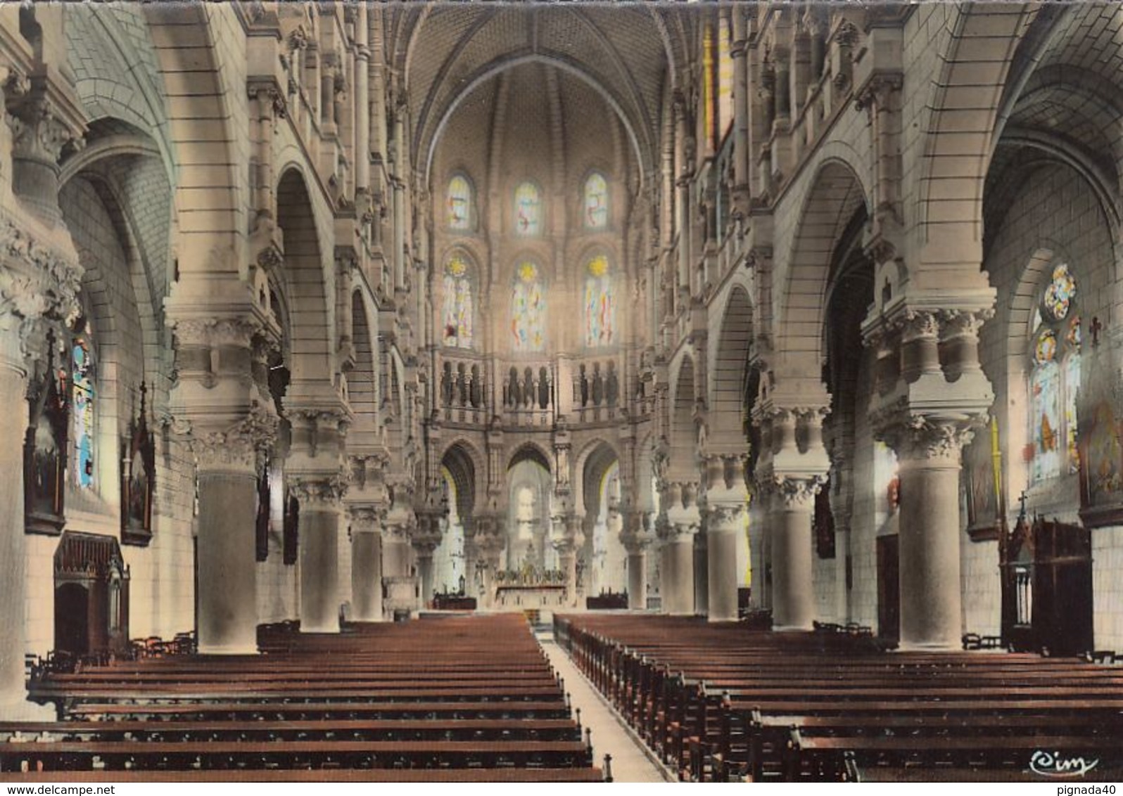 Cp , 85 , AIZENAY , Intérieur De L'Église - Aizenay