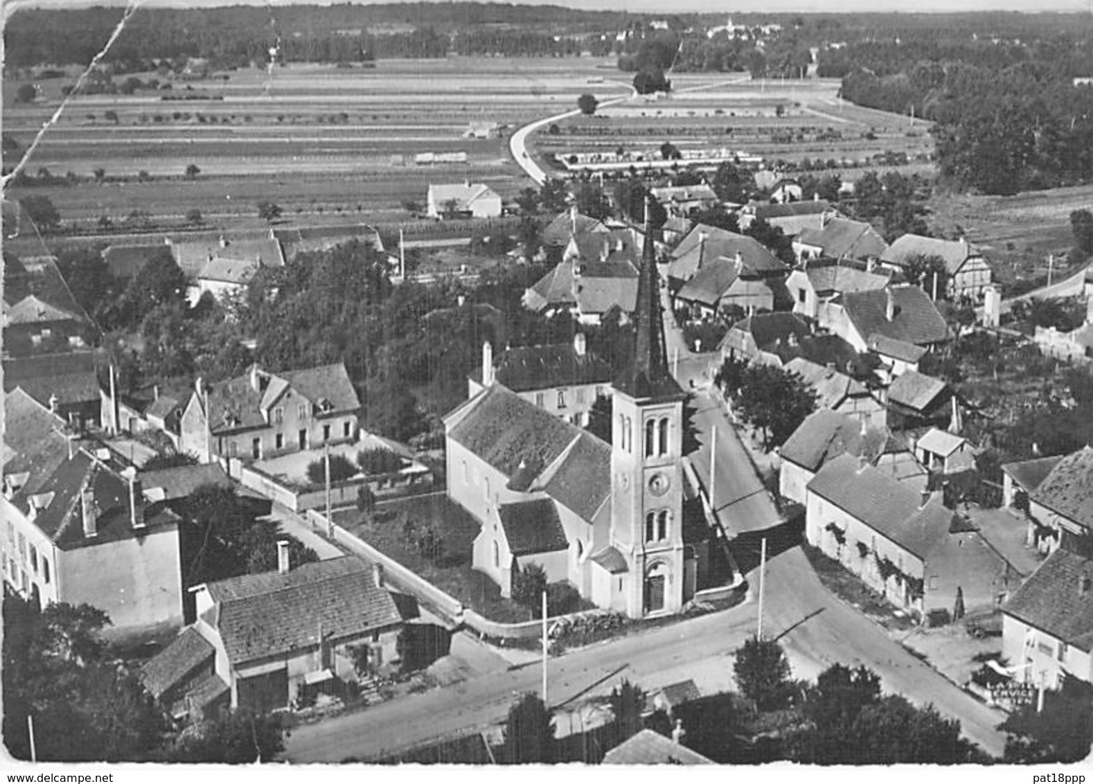 21 - HEUILLEY SUR SAONE : Centre Du Bourg - L'Eglise Et L'Ecole - CPSM Dentelée Noir Blanc Grand Format 1961 - Côte D'Or - Sonstige & Ohne Zuordnung