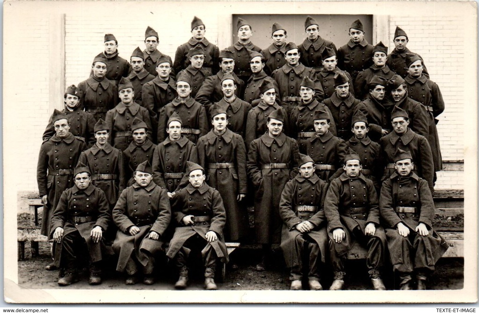 MILITARIA - CARTE PHOTO - Entre Deux Guerres, Une Section - - Autres & Non Classés