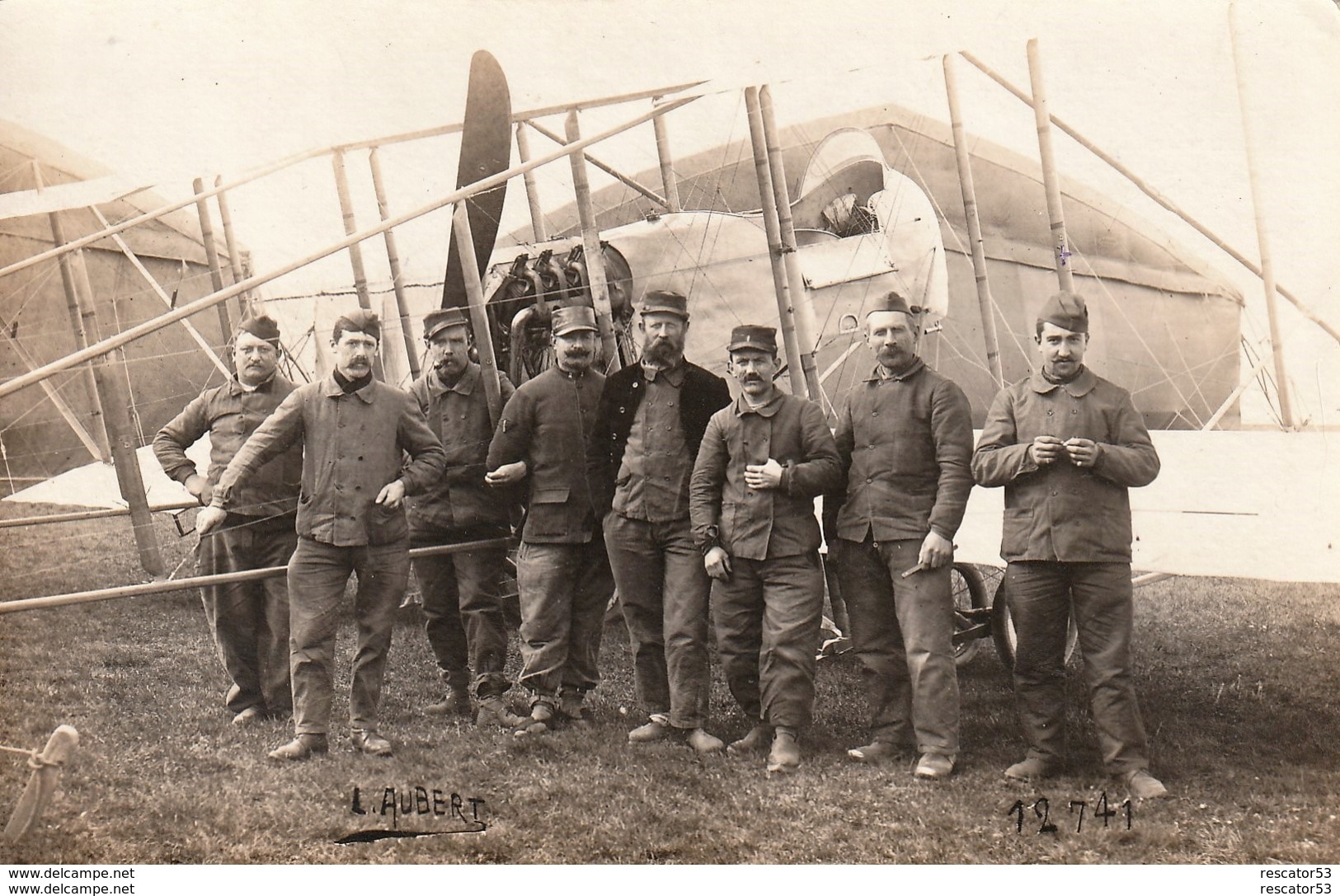 Très Rare Photo Carte Groupe Aviateurs ,mécanos,ravitailleurs Base De Chartres Devant Avion - 1914-18