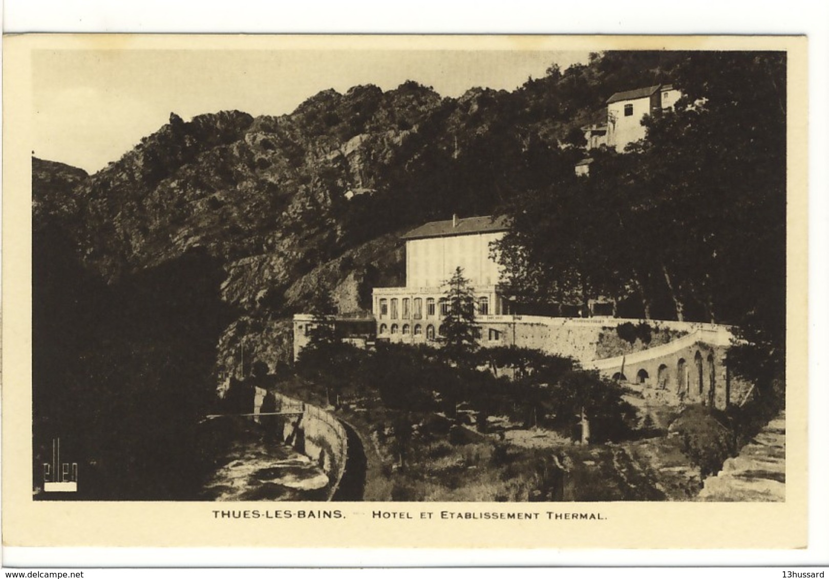 Carte Postale Ancienne Thues Les Bains - Hôtel Et Etablissement Thermal - Autres & Non Classés