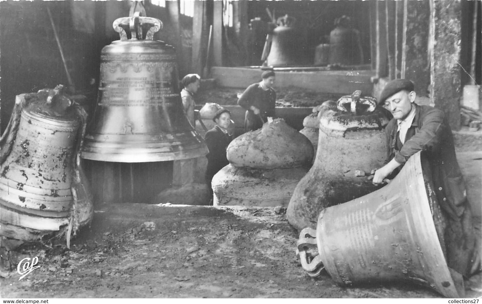 50-VILLEDIEU-LES-POÊLES- LA FONDERIE DE CLOCHES - Villedieu