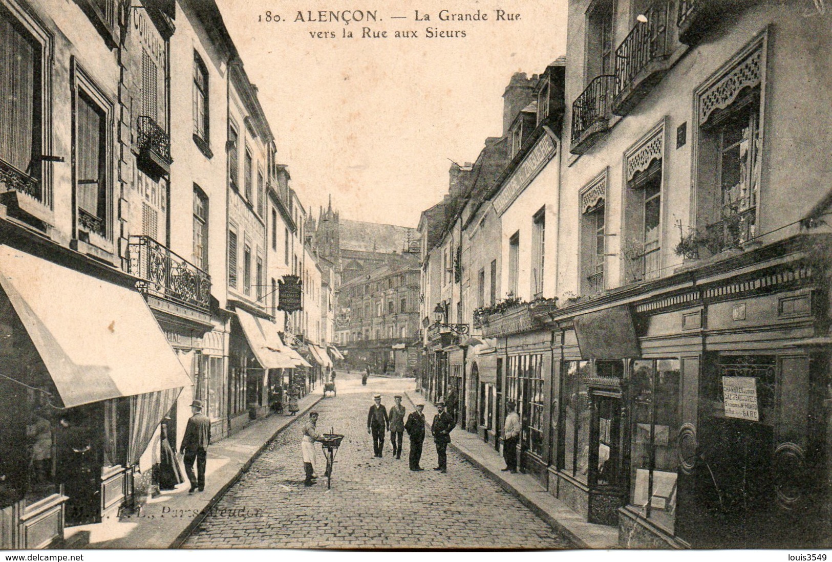 Alençon -    La  Grande  Rue  Vers  La  Rue  Aux  Sieurs. - Alencon