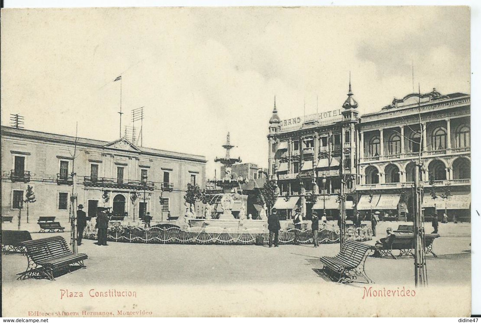 URUGUAY - MONTEVIDEO - Plaza Constitucion - Uruguay