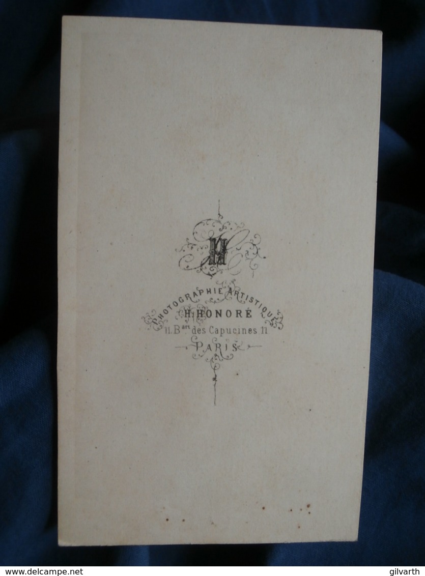Photo CDV H. Honoré à Paris - Second Empire Femme à La Coiffe Circa 1865 L442 - Old (before 1900)