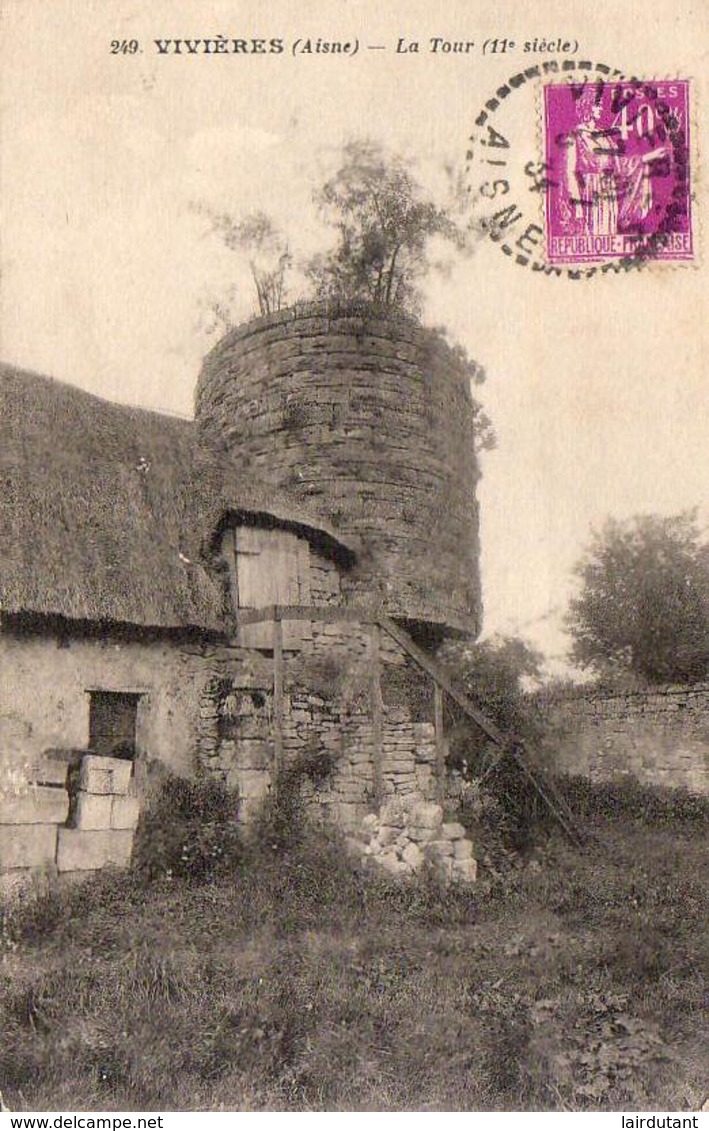 D02  VIVIÈRES  La Tour - Villers Cotterets