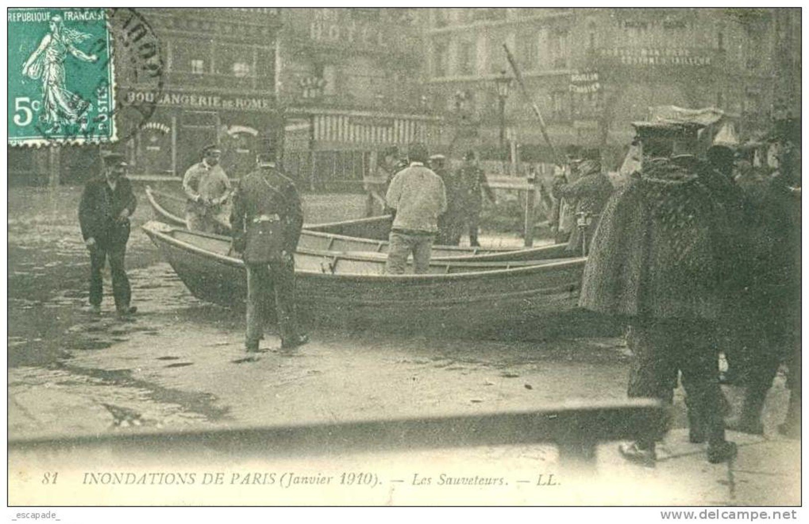 BELLE CPA DES INONDATIONS DE PARIS   -  LES SAUVETEURS  PLACE DE ROME -    Bb-420 - Inondations De 1910