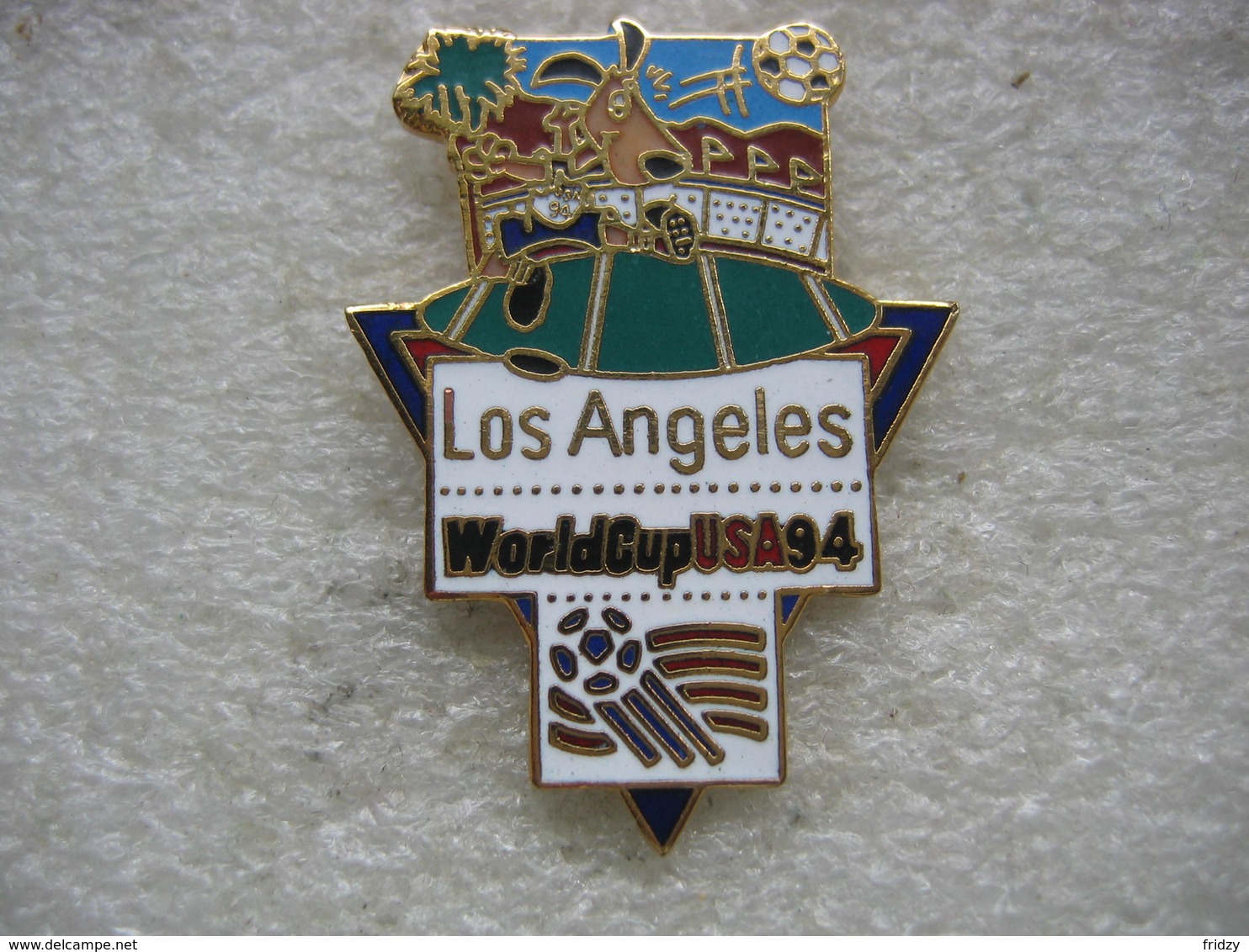 Pin's De La Coupe Du Monde De Football En 94 Aux USA. Equipe De LOS ANGELES - Voetbal