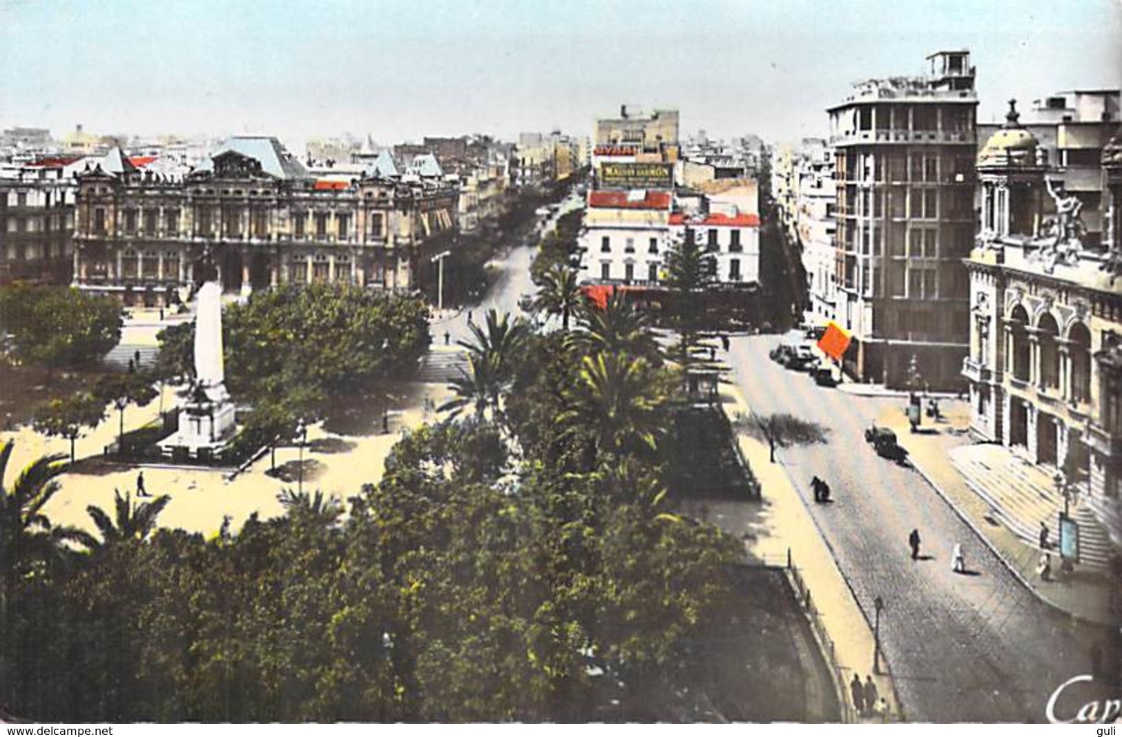 Algérie- ORAN Place  Du Maréchal Foch Et  L'Hôtel De Ville   (- Editions  CAP C.A.P 9) *PRIX FIXE - Oran