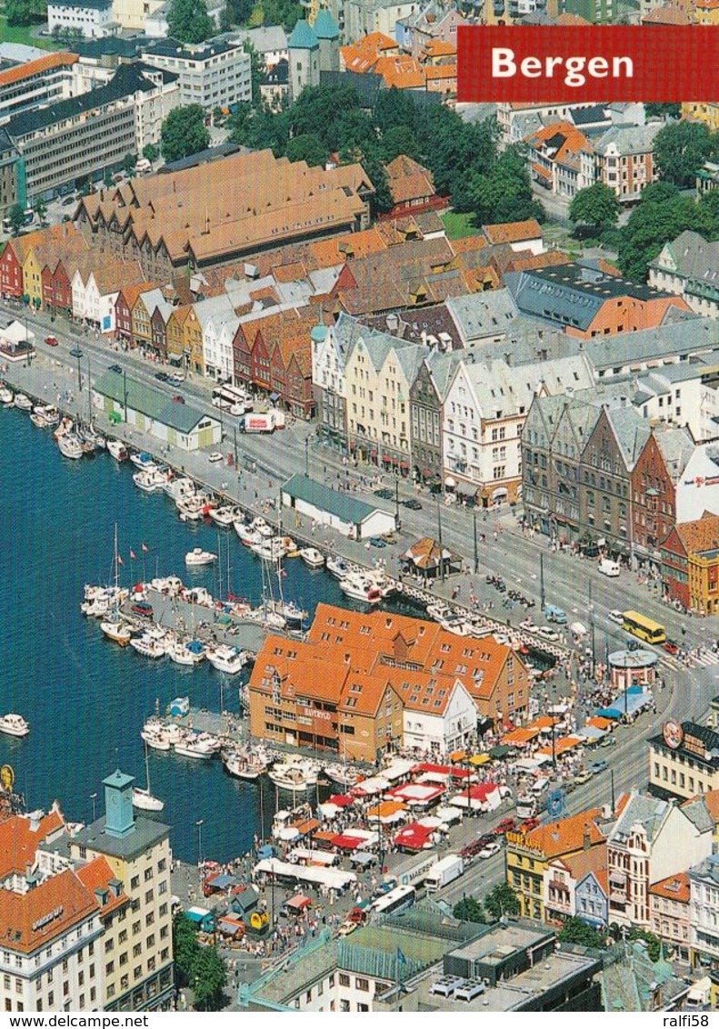 1 AK Norwegen * Blick Auf Bergen - Bryggen Und Der Fischmarkt - Luftbildaufnahme * - Noruega