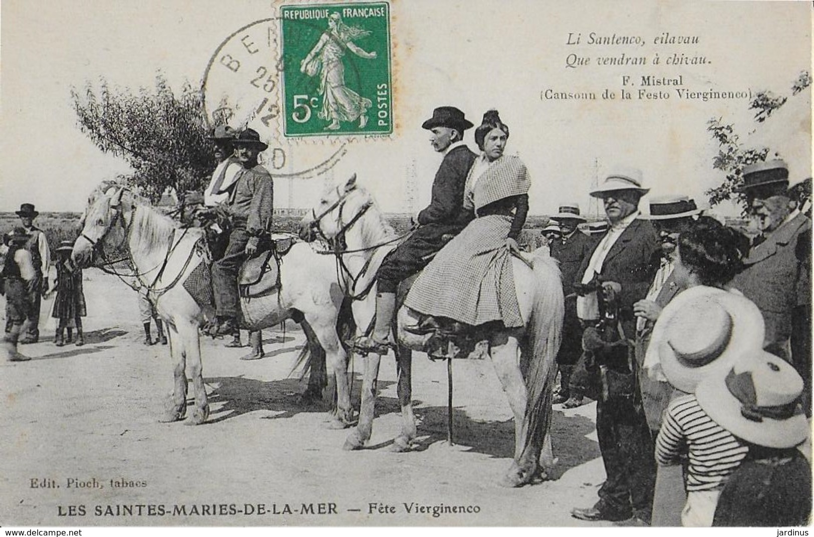 SAINTES MARIES DE LA MER :Fête  Vierginenco Avec  Les Gardians Sur Leurs Chevaux (1912 ) Carte  Rare - Saintes Maries De La Mer