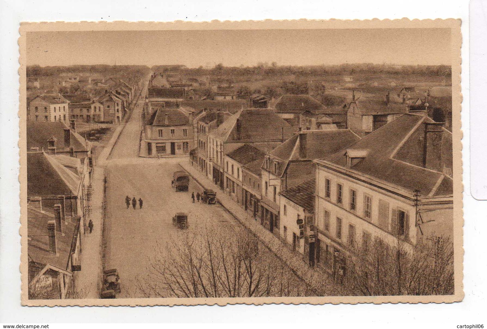 - CPSM MOURMELON-LE-GRAND (51) - Place Clemenceau Et Rue Du Général-Gouraud 1951 - Edition Guérin - - Mourmelon Le Grand