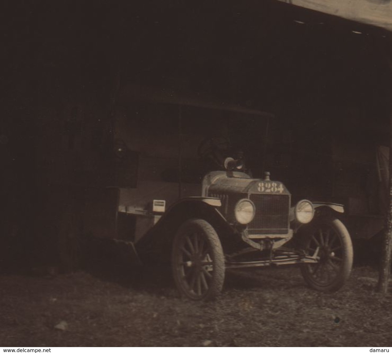 Photo Guerre 1914 1918  Ambulance Au Garage - 1914-18