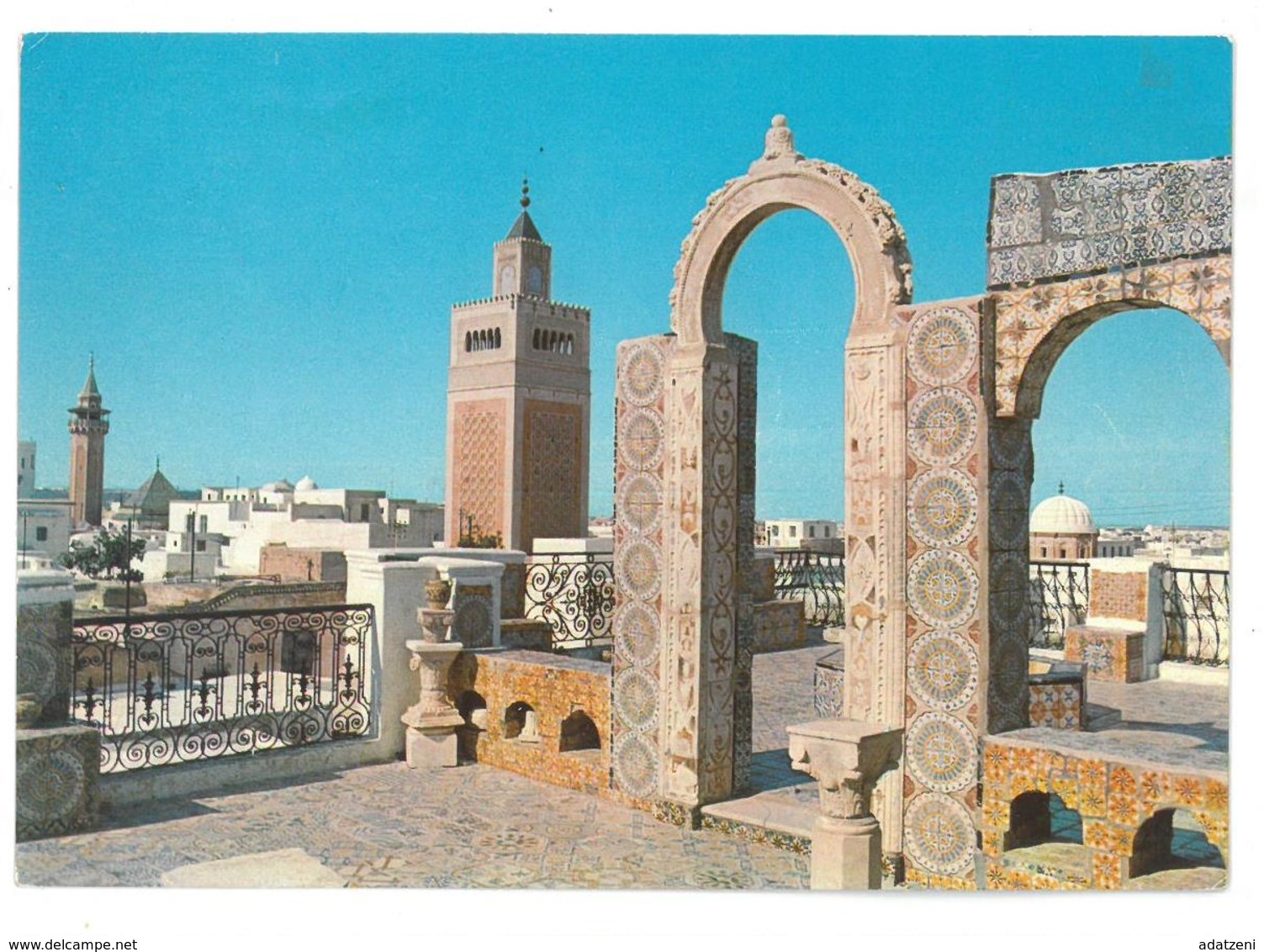 Tunisia Tunisi Les Toits De La Medina Non Viaggiata Condizioni Come Da Scansione - Tunisia