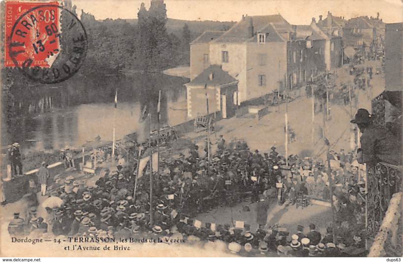 TERRASSON - Les Bords De La Vézère Et L'Avenue De Brive - état - Autres & Non Classés