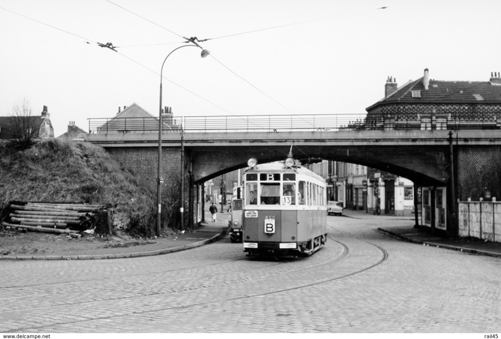 Lille. Fives-Rue Pierre Legrand. Tramways Ligne B. Cliché Jacques Bazin. 06-02-1960 - Tramways