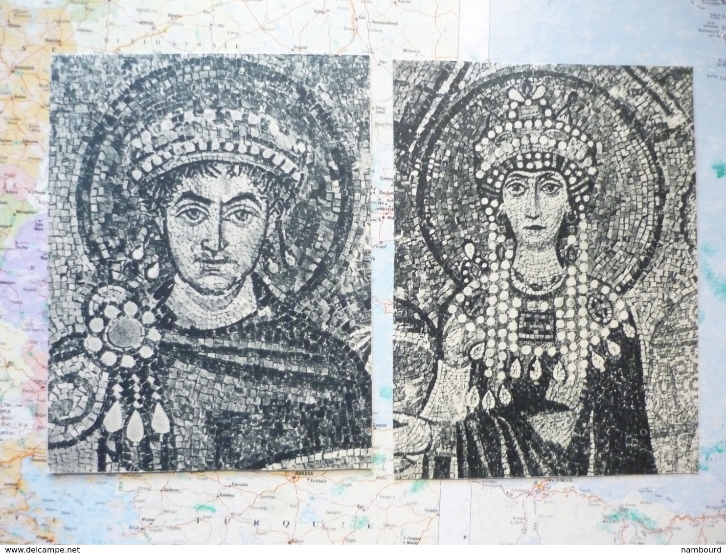 2 Images De Mosaïques Religieuses Découpées Dans Des Cartes Postales Aux Musées D'Europe Mouret Paris - Autres & Non Classés