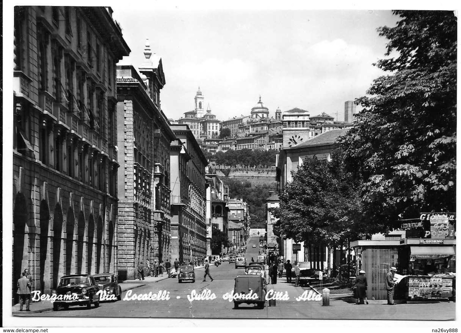 Bergamo. Via Locatelli. Insegna Birra Orobia Verso Sinistra Sotto All'insegna Bar. - Bergamo