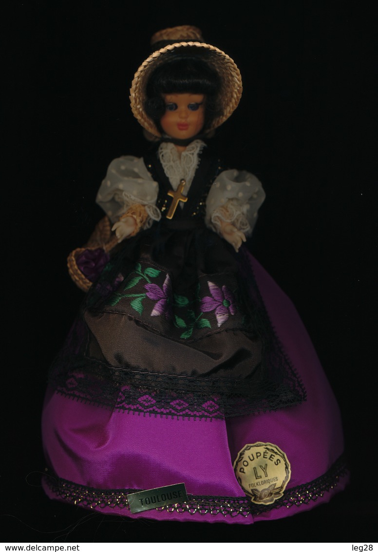 POUPEE FOLKLORIQUE  TOULOUSE - Dolls