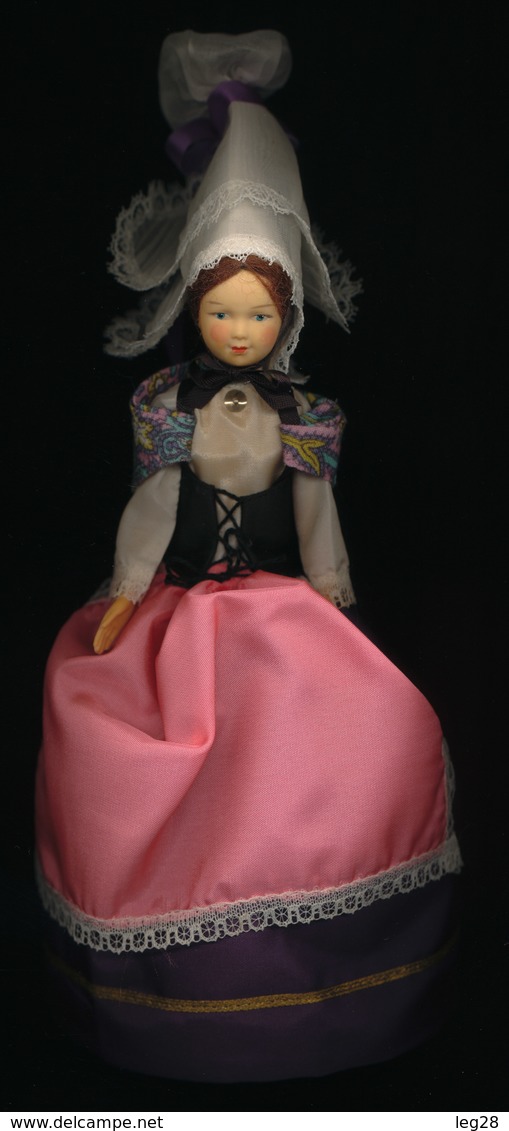 POUPEE FOLKLORIQUE  HONFLEUR - Dolls